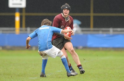 29.04.10 -  Cymer Rhondda Under 16 v Preseli Under 16 - Powerade Schools Under 16 Final 2010 - Cymer Rhondda(Blues)/Preseli(Purple). 