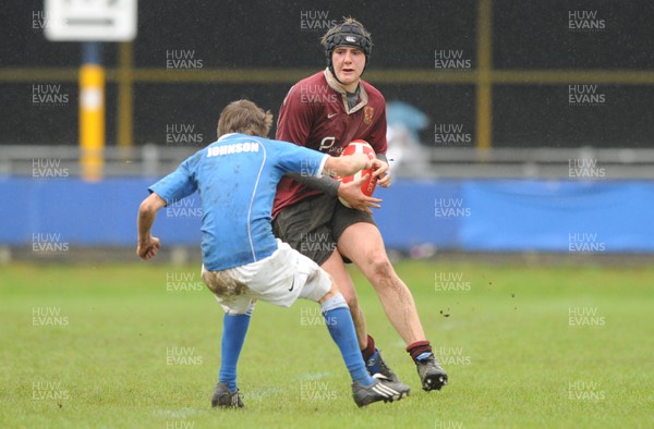 29.04.10 -  Cymer Rhondda Under 16 v Preseli Under 16 - Powerade Schools Under 16 Final 2010 - Cymer Rhondda(Blues)/Preseli(Purple). 