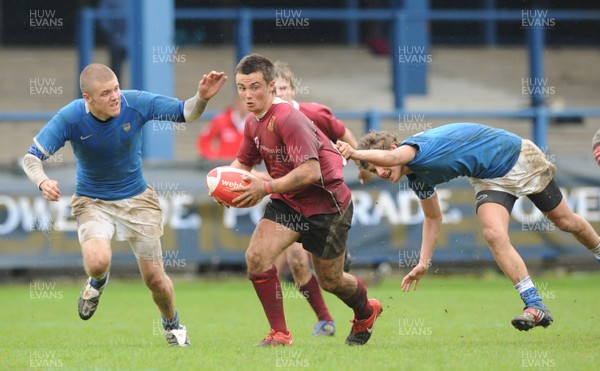 29.04.10 -  Cymer Rhondda Under 16 v Preseli Under 16 - Powerade Schools Under 16 Final 2010 - Cymer Rhondda(Blues)/Preseli(Purple). 