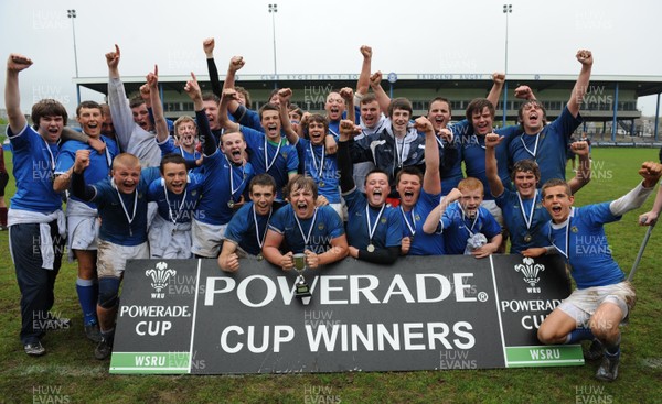 29.04.10 -  Cymer Rhondda Under 16 v Preseli Under 16 - Powerade Schools Under 16 Final 2010 - Cymer Rhondda(Blues)/Preseli(Purple). 