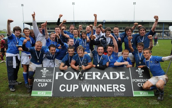 29.04.10 -  Cymer Rhondda Under 16 v Preseli Under 16 - Powerade Schools Under 16 Final 2010 - Cymer Rhondda(Blues)/Preseli(Purple). 