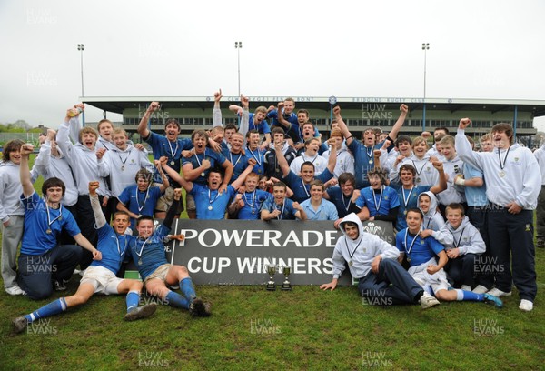 29.04.10 -  Cymer Rhondda Under 16 v Preseli Under 16 - Powerade Schools Under 16 Final 2010 - Cymer Rhondda(Blues)/Preseli(Purple). 