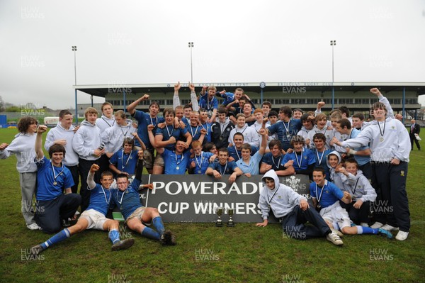 29.04.10 -  Cymer Rhondda Under 16 v Preseli Under 16 - Powerade Schools Under 16 Final 2010 - Cymer Rhondda(Blues)/Preseli(Purple). 