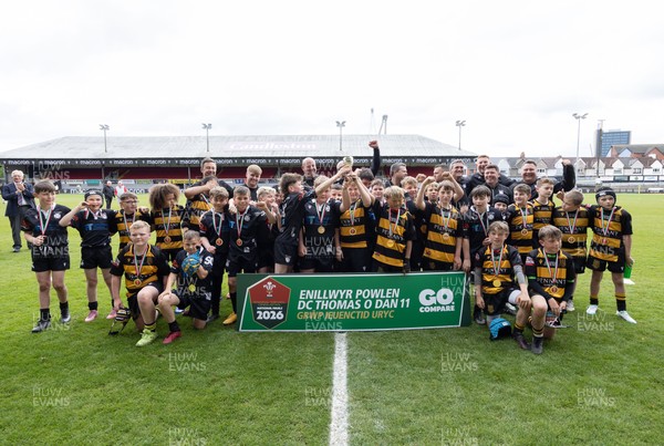280426 - Cynon Valley v Neath, DC Thomas Bowl Final - The teams from Cynon Valley and Neath lift the trophy after drawing in the DC Thomas Bowl Final