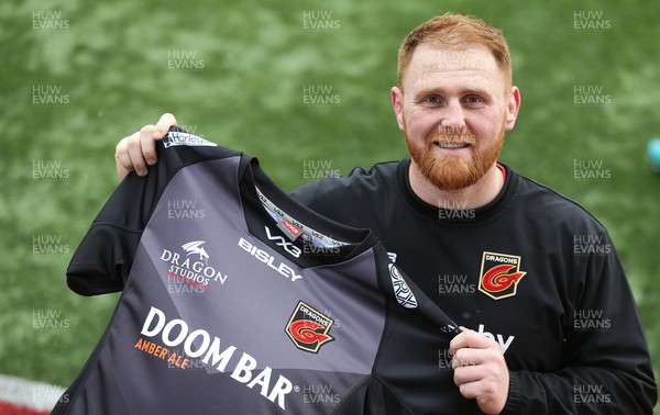 080221 - Dragons Training Session - Dan Baker who has signed with the Dragons