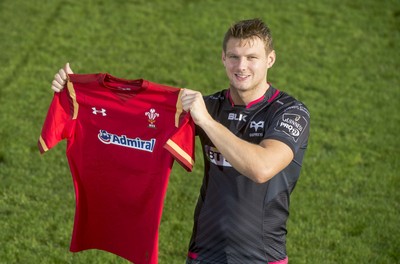 Dan Biggar Re-Signs NDC 041215