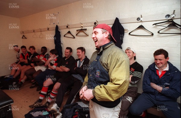 110397 - Picture shows Pontypool RFC coach David Bishop during a training session