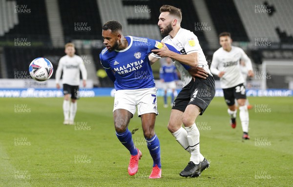 281020 - Derby County v Cardiff City - Sky Bet Championship - Leandra Bacuna of Cardiff and Graeme Shinnie of Derby