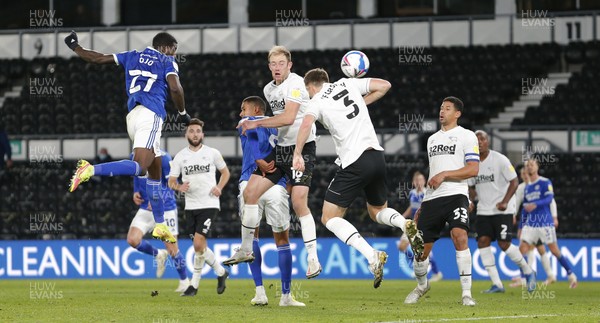 281020 - Derby County v Cardiff City - Sky Bet Championship - Sheyi Ojo of Cardiff heads for goal