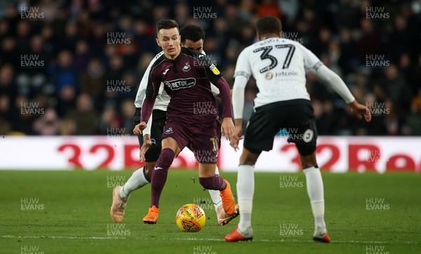 011218 - Derby County v Swansea City - SkyBet Championship - Bersant Celina of Swansea City is challenged by Jayden Bogle of Derby
