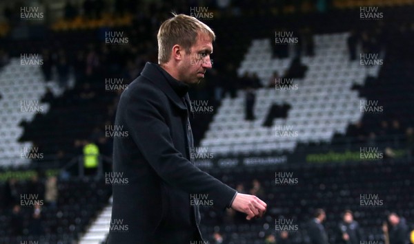 011218 - Derby County v Swansea City - SkyBet Championship - Dejected Swansea City Manager Graham Potter at full time