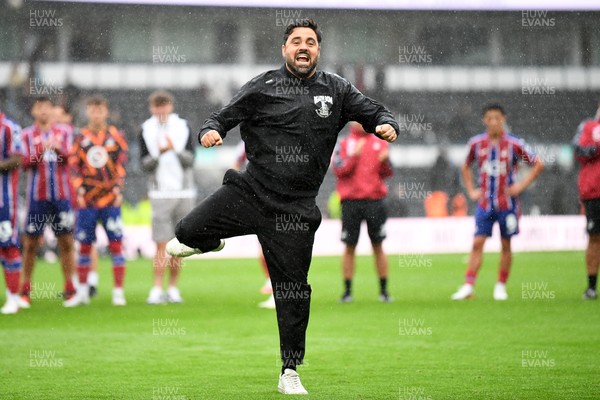 290826 - Derby County v Swansea City - Sky Bet Championship - Vitor Matos, Swansea Head Coach celebrates at full time