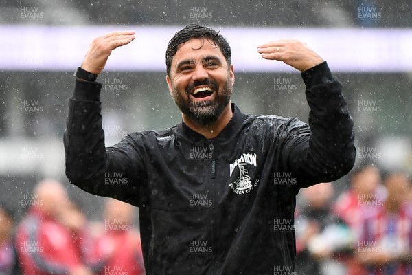 290826 - Derby County v Swansea City - Sky Bet Championship - Vitor Matos, Swansea Head Coach celebrates at full time
