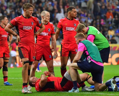 160525 - DHL Stormers v Cardiff Rugby - United Rugby Championship - Kieron Assiratti of Cardiff is treated for an injury 