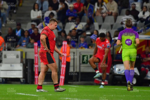 160525 - DHL Stormers v Cardiff Rugby - United Rugby Championship - Danny Southworth of Cardiff Rugby walks off after being shown the red card