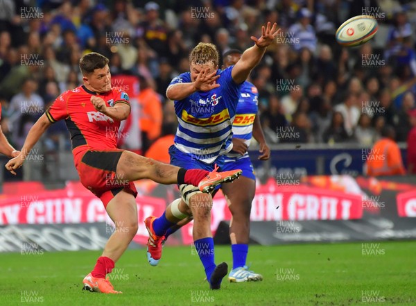 160525 - DHL Stormers v Cardiff Rugby - United Rugby Championship - Callum Sheedy of Cardiff kicks 