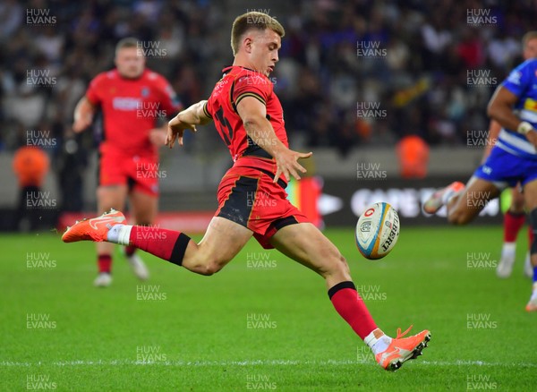 160525 - DHL Stormers v Cardiff Rugby - United Rugby Championship - Cam Winnett of Cardiff kicks