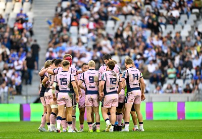 300525 - DHL Stormers v Cardiff Rugby - United Rugby Championship Quarter Final - Cardiff huddle