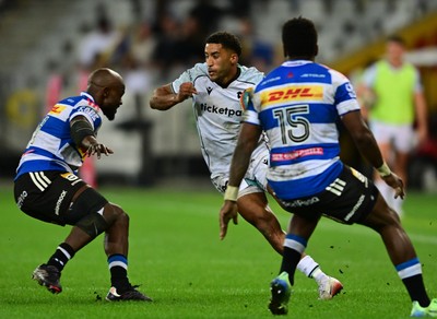 031025 - DHL Stormers v Ospreys, United Rugby Championship - Keelan Giles of the Ospreys attacks