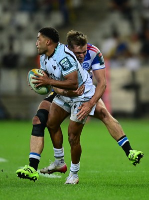 031025 - DHL Stormers v Ospreys, United Rugby Championship - Keelan Giles of the Ospreys attacks