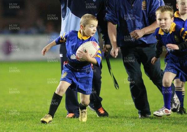 061012 Cardiff Blues v Glasgow Warriors - RaboDirect PRO 12 -Blues' tag rugby Dinas Powys(blue/yellow) v Pontyclun