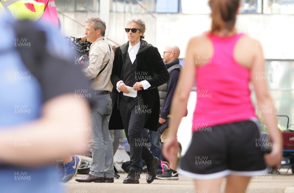 240616 - Doctor Who Filming -Peter Capaldi arrives to begin filming for series 10 of Doctor Who 