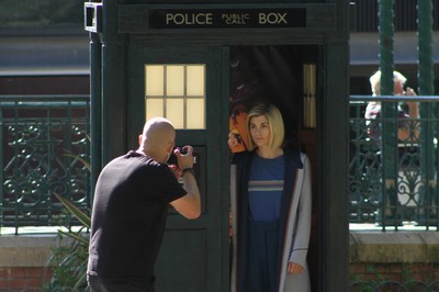 200921 - Doctor Who Series 13 Filming - Jodie Whittaker poses for photos on location at Grange Gardens, Grangetown, Cardiff for what is believed to be the Doctor Who Centenary Special