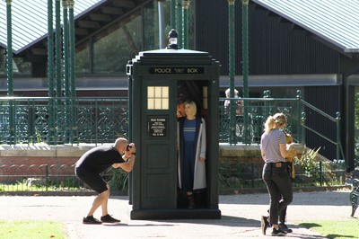 200921 - Doctor Who Series 13 Filming - Jodie Whittaker poses for photos on location at Grange Gardens, Grangetown, Cardiff for what is believed to be the Doctor Who Centenary Special