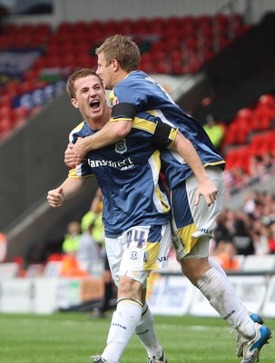 16.08.08...Doncaster Rovers v Cardiff City, Coca Cola Championship. -  Cardiff's Ross McCormack celebrates with Paul Parry after scoring the equalizing goal 