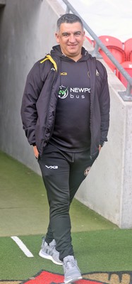 010325 - Doncaster Rovers v Newport County - Sky Bet League 2 - Newport manager Nelson Jardin