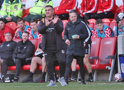 010325 - Doncaster Rovers v Newport County - Sky Bet League 2 - Newport manager Nelson Jardin