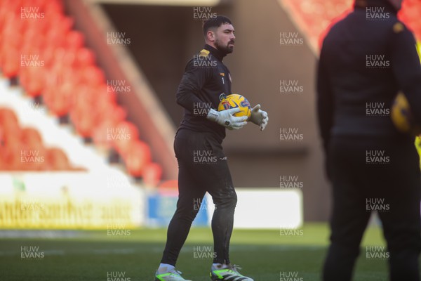 130124 - Doncaster Rovers v Newport County - Sky Bet League 2 - Cardiff Goalkeeper Nick Townsend in warm up