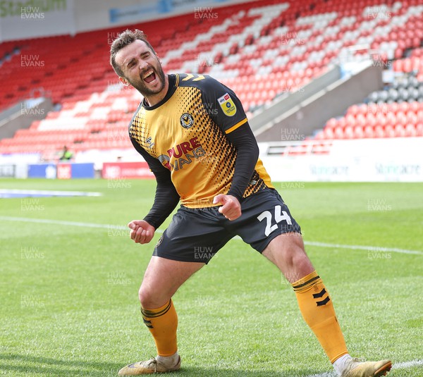 220423 - Doncaster Rovers v Newport County - Sky Bet League 2 - Aaron Wildig of Newport County celebrates scoring their 2nd goal