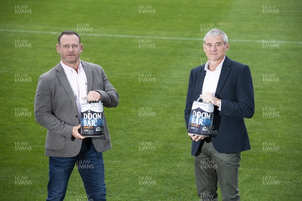 280920 -  Jonathan Westwood, Head of Commercial at Dragons and Martin Anderson, Regional Director, Molson Coors as Doom Bar are announced front of shirt sponsor