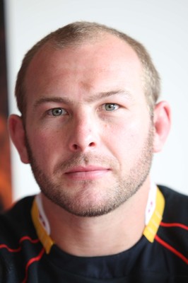 23.07.08 - Newport Gwent Dragons Kit and player announcement. Dragons new signing Tom Willis 