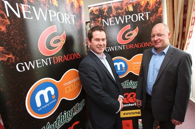 23.07.08 - Newport Gwent Dragons Kit and player announcement. Dragons Chief Executive Gethin Jenkins (left) with Russell Louth, General Manager of Motorpoint Newport at the announcement of the new sponsorship deal 