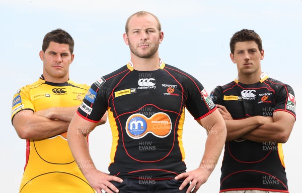 23.07.08 - Newport Gwent Dragons Kit and player announcement. Dragons new signings Tom Willis (centre), Grant Webb (left) and James Arlidge sporting the new Dragons kit for the forthcoming season. 