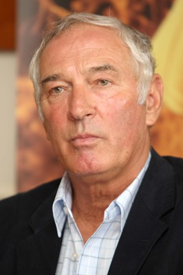 17.07.07.. Newport Gwent Dragons, new signings Dragons chairman Martyn Hazell 