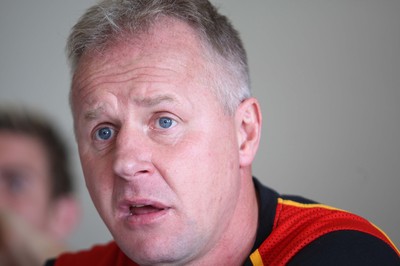 17.07.07.. Newport Gwent Dragons, new signings Dragons coach Paul Turner 