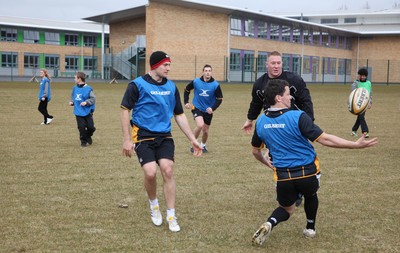 19.03.10 ... Newport Gwent Dragons players at Newport High School 