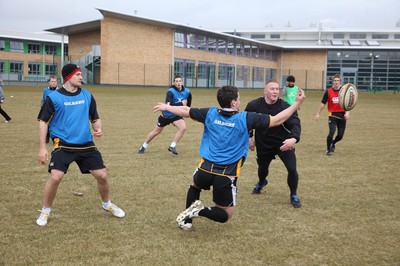 19.03.10 ... Newport Gwent Dragons players at Newport High School 