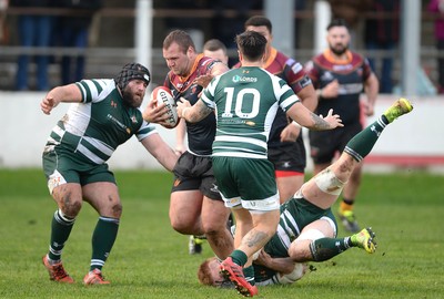 221016 - Dragons Premiership Select v Ealing - British & Irish Cup -Robson Blake of Dragons Premiership Select is tackled by Seb Nagle-Taylor of Ealing