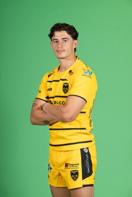 130826 - Dragons Headshots - Che Hope