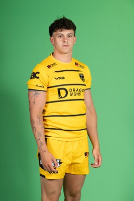 130826 - Dragons Headshots - Oli Woodman