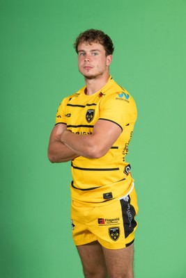 130826 - Dragons Headshots - Rhys Cole