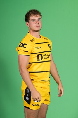 130826 - Dragons Headshots - Rhys Cole