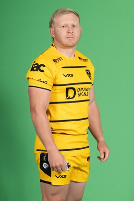 130826 - Dragons Headshots - Tinus De Beer