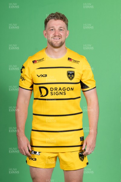 130826 - Dragons Headshots - Angus O’Brien