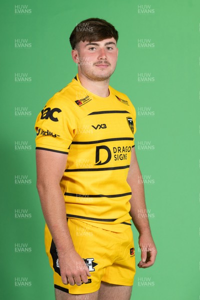 130826 - Dragons Headshots - Ryan Jones