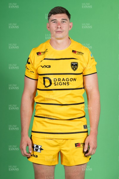 130826 - Dragons Headshots - Seb Davies